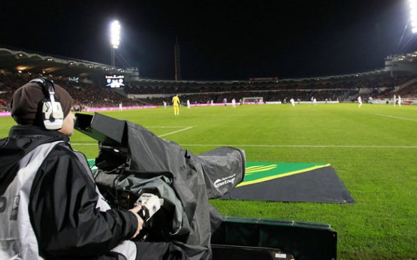 Le Football populaire revient, la télé fait du boudin